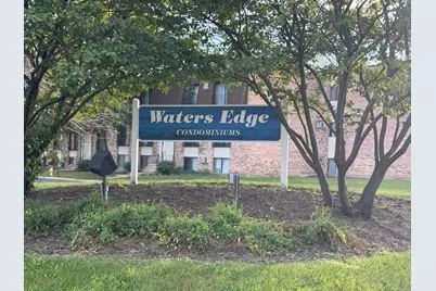 164 S Waters Edge Drive #201, Glendale Heights, IL 60139 - Photo 2