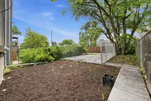 852 N Christiana Ave, Chicago, IL 60651 - Photo 16