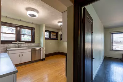 7047 N 26th Parkway, Berwyn, IL 60402 - Photo 8