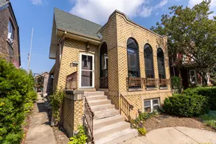 7047 N 26th Pkwy, Berwyn, IL 60402 - Photo 1
