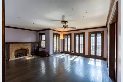 7047 N 26th Parkway, Berwyn, IL 60402 - Photo 2