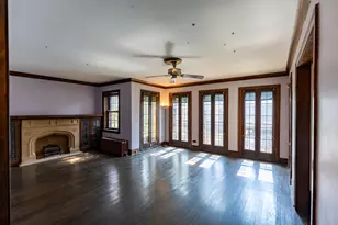 7047 N 26th Pkwy, Berwyn, IL 60402 - Photo 2