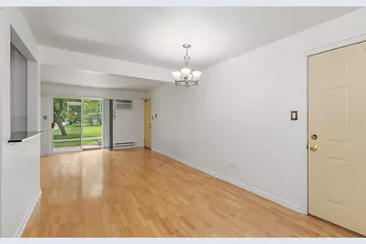 522 E Spruce Drive #1B, Palatine, IL 60074 - Photo 2
