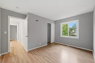 5039 Chambers Dr, Hoffman Estates, IL 60010 - Photo 20