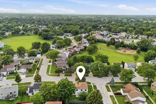 5039 Chambers Dr, Hoffman Estates, IL 60010 - Photo 38