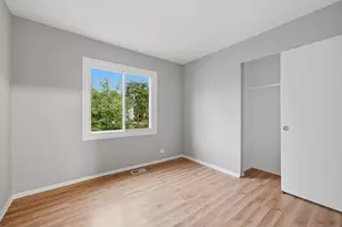 5039 Chambers Dr, Hoffman Estates, IL 60010 - Photo 18
