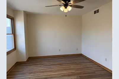 655 Hill Street, Sycamore, IL 60178 - Photo 10