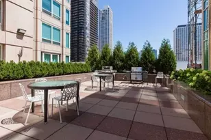 33 W Ontario St, Chicago, IL 60654 - Photo 22