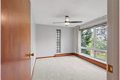 288 Middaugh Road, Clarendon Hills, IL 60514 - Photo 16