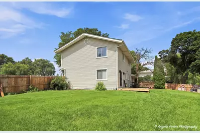 430 Shagbark Lane, Lindenhurst, IL 60046 - Photo 36