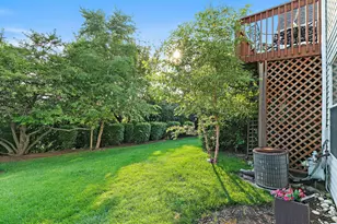 944 Viewpoint Dr, Lake in the Hills, IL 60156 - Photo 28
