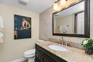 944 Viewpoint Dr, Lake in the Hills, IL 60156 - Photo 20