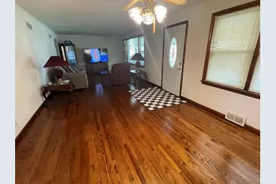 5620 W 83rd Street, Burbank, IL 60459 - Photo 2