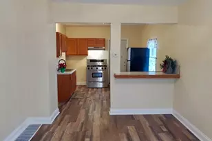 727 Elmer St, Joliet, IL 60433 - Photo 2