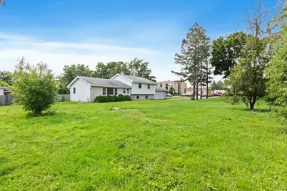 123 Ogden Avenue, Clarendon Hills, IL 60514 - Photo 2