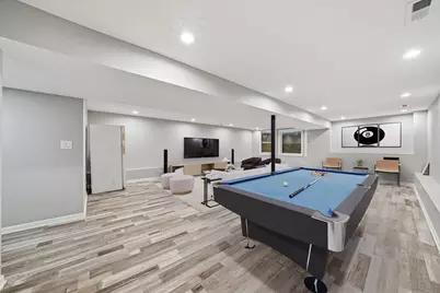 8839 S Colfax Avenue, Chicago, IL 60617 - Photo 22