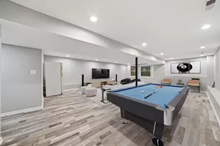 8839 S Colfax Ave, Chicago, IL 60617 - Photo 22