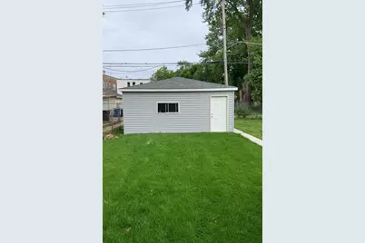 8839 S Colfax Avenue, Chicago, IL 60617 - Photo 32