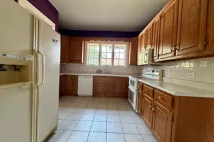 109 W Macon St, Clifton, IL 61727 - Photo 10