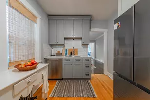 1318 Dewey Ave, Evanston, IL 60201 - Photo 6