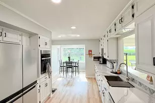 301 Stouffer Rd, Sterling, IL 61081 - Photo 6