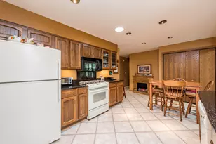 9816 W Oak Forest Dr, Beach Park, IL 60099 - Photo 10