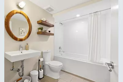 2809 W Shakespeare Avenue, Chicago, IL 60647 - Photo 12