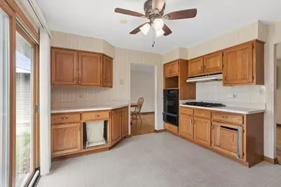 6142 Rob Roy Drive, Oak Forest, IL 60452 - Photo 8