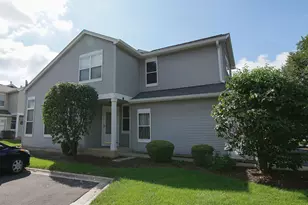 143 Woodland Cir, North Aurora, IL 60542 - Photo 4