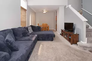 143 Woodland Cir, North Aurora, IL 60542 - Photo 14