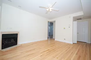 2306 W Jarvis St, Chicago, IL 60645 - Photo 4