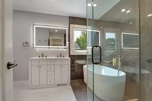 713 Dawes St, Libertyville, IL 60048 - Photo 32