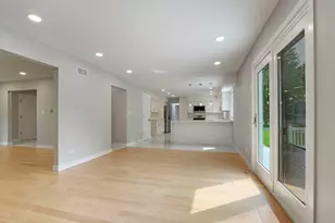 713 Dawes St, Libertyville, IL 60048 - Photo 14