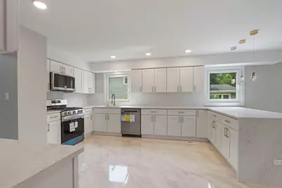 713 Dawes Street, Libertyville, IL 60048 - Photo 18