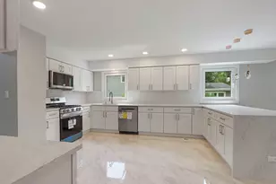713 Dawes St, Libertyville, IL 60048 - Photo 18