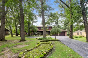 3400 Parthenon Way, Olympia Fields, IL 60461 - Photo 2