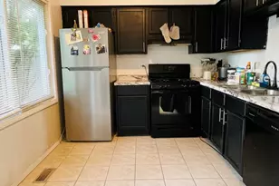 2223 Windsor Ln, Country Club Hills, IL 60478 - Photo 8