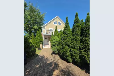 204 N Waukegan Road #Upper, Lake Bluff, IL 60044 - Photo 2