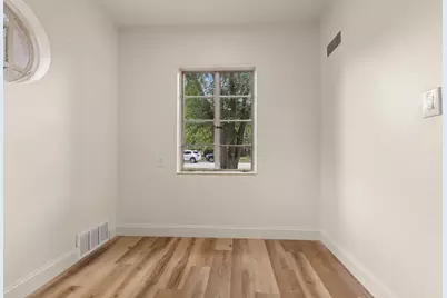 1822 E State Street, Rockford, IL 61104 - Photo 8