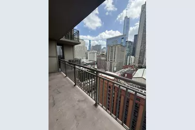630 N State Street #1808, Chicago, IL 60654 - Photo 12