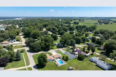 306 8th Avenue S, Albany, IL 61230 - Photo 22