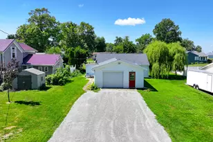 306 8th Ave S, Albany, IL 61230 - Photo 2