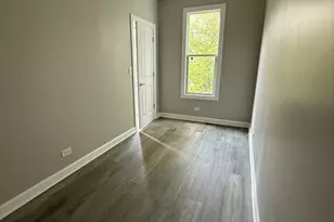 49 E 102nd Pl, Chicago, IL 60628 - Photo 4