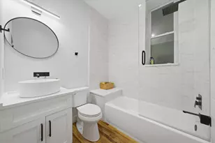 2825 W Walnut St, Chicago, IL 60612 - Photo 6