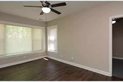 5208 N Sawyer Avenue #2, Chicago, IL 60625 - Photo 12