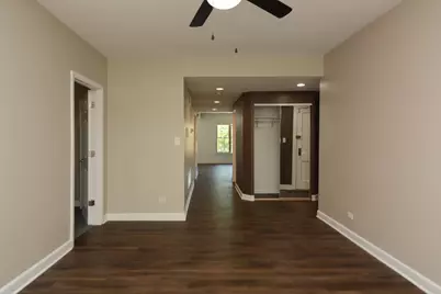 5208 N Sawyer Avenue #2, Chicago, IL 60625 - Photo 14