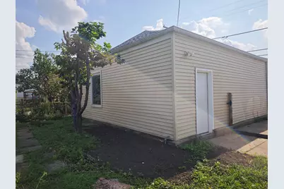 2922 N 75th Court, Elmwood Park, IL 60707 - Photo 6