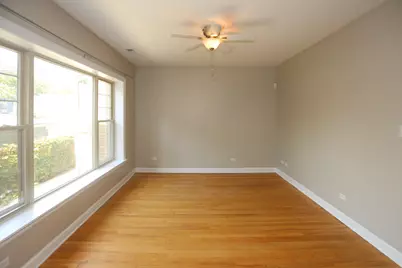 5208 N Sawyer Avenue #1, Chicago, IL 60625 - Photo 6