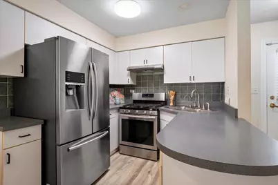 238 N Walnut Street #B, Bensenville, IL 60106 - Photo 6