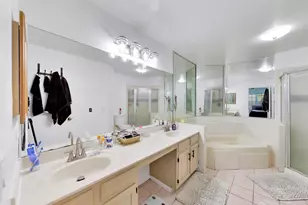 2331 Sedgfield Ct, Schaumburg, IL 60194 - Photo 24